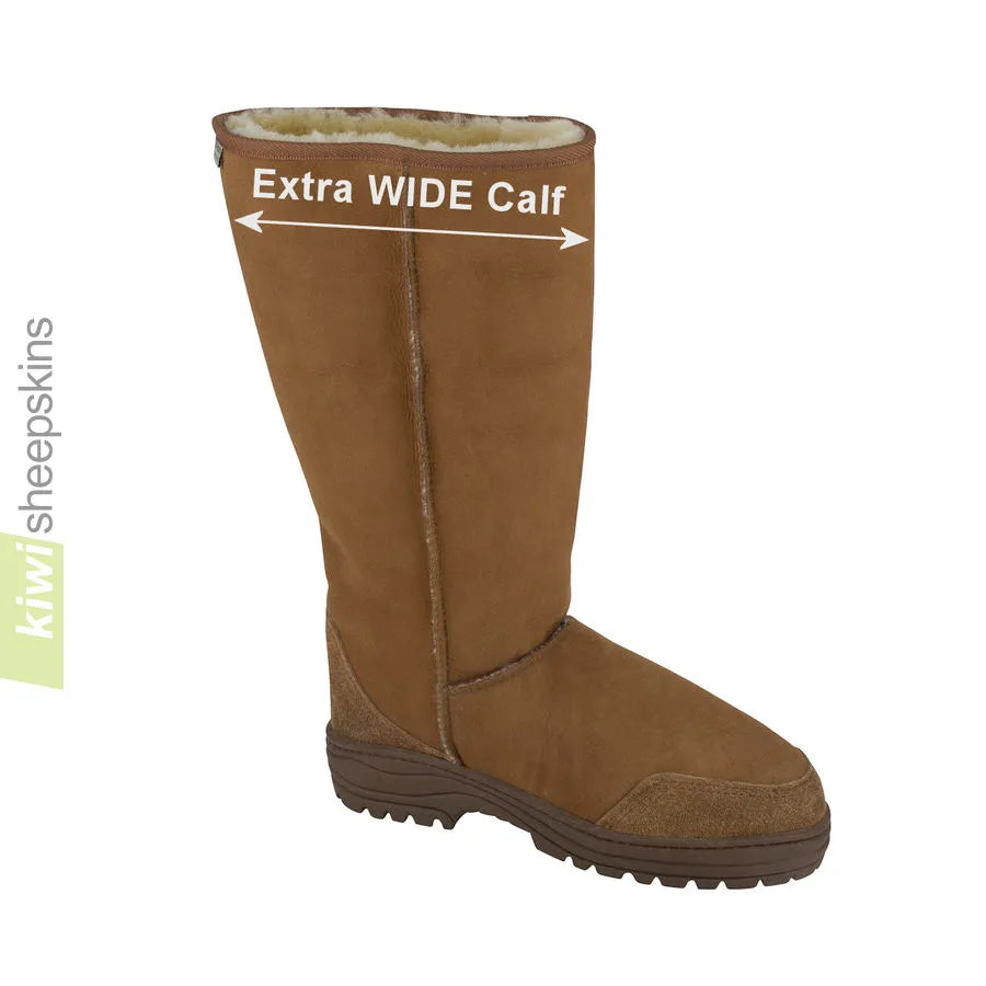 http://kiwisheepskins.com/cdn/shop/products/fw043-extra-wide-calf-sheepskin-boot-lrg_900_900_s_wm.webp?v=1676281926