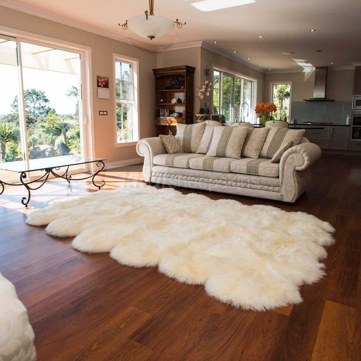 Classic Sheepskin Rugs: 12 Pelt Natural Shape – Kiwi Sheepskins